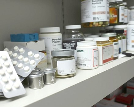 Консультации опытных фармацевтов и редкие лекарства под заказ в аптеке медцентра «СОВА Comfort»
